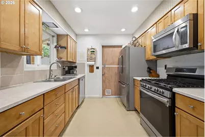 16110 SE Clay St, Portland, OR 97233 - Photo 19