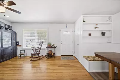 16110 SE Clay St, Portland, OR 97233 - Photo 9