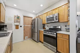 16110 SE Clay St, Portland, OR 97233 - Photo 17