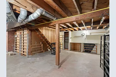 204 NE 114th Ave, Portland, OR 97220 - Photo 21