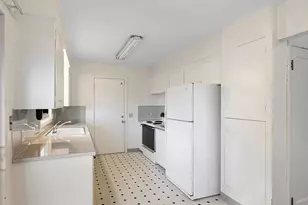 204 NE 114th Ave, Portland, OR 97220 - Photo 9