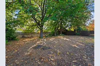 204 NE 114th Ave, Portland, OR 97220 - Photo 27