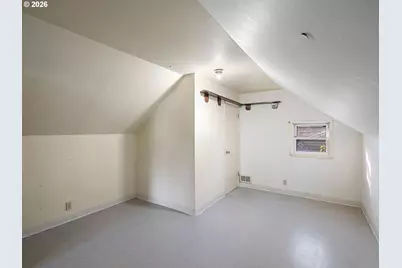 204 NE 114th Ave, Portland, OR 97220 - Photo 19