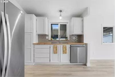 15768 SE Powell Blvd #12, Portland, OR 97236 - Photo 9