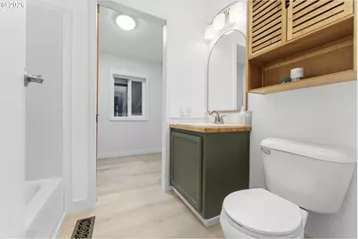 15768 SE Powell Blvd #12, Portland, OR 97236 - Photo 13