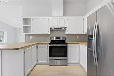 15768 SE Powell Blvd #12, Portland, OR 97236 - Photo 7
