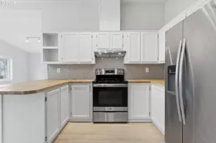 15768 SE Powell Blvd, Portland, OR 97236 - Photo 7