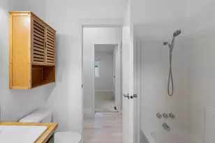 15768 SE Powell Blvd, Portland, OR 97236 - Photo 17