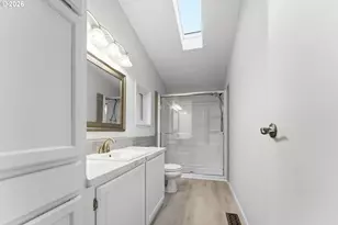 15768 SE Powell Blvd, Portland, OR 97236 - Photo 21