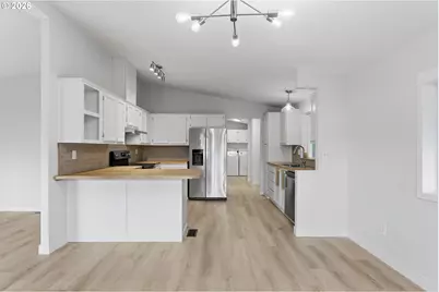 15768 SE Powell Blvd #12, Portland, OR 97236 - Photo 7