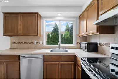 823 NE 132nd Ave, Vancouver, WA 98684 - Photo 7