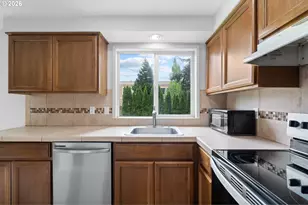 823 NE 132nd Ave, Vancouver, WA 98684 - Photo 7