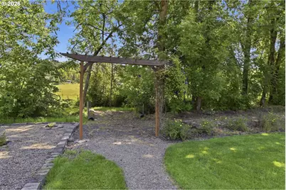 29778 Gimpl Hill Rd, Eugene, OR 97402 - Photo 37