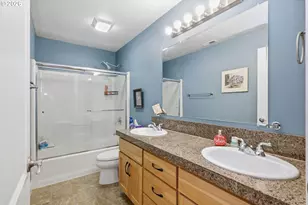 29778 Gimpl Hill Rd, Eugene, OR 97402 - Photo 27