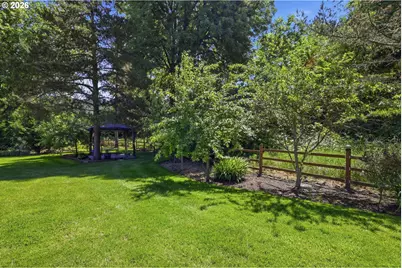 29778 Gimpl Hill Rd, Eugene, OR 97402 - Photo 35
