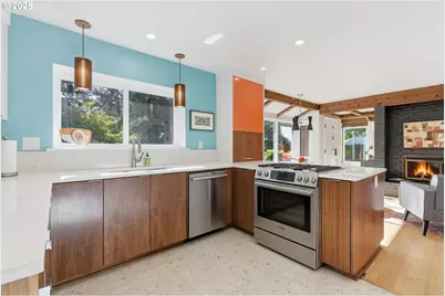 2703 Glen Eagles Rd, Lake Oswego, OR 97034 - Photo 17