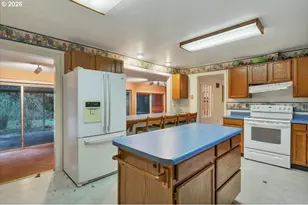 112 NE Green Ct, Albany, OR 97321 - Photo 15