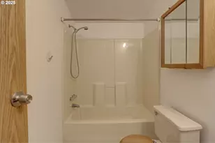 950 Pomona St, The Dalles, OR 97058 - Photo 17