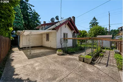 2424 NE 102nd Ave, Portland, OR 97220 - Photo 25
