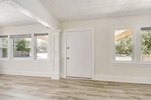 2424 NE 102nd Ave, Portland, OR 97220 - Photo 5