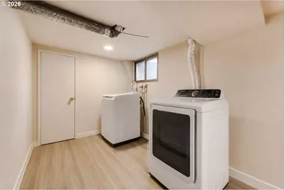 2424 NE 102nd Ave, Portland, OR 97220 - Photo 23