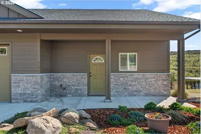 1151 W Pine St, The Dalles, OR 97058 - Photo 3