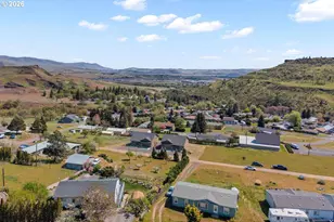 1151 W Pine St, The Dalles, OR 97058 - Photo 43