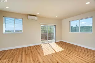 1151 W Pine St, The Dalles, OR 97058 - Photo 13