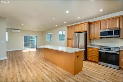1151 W Pine St, The Dalles, OR 97058 - Photo 5