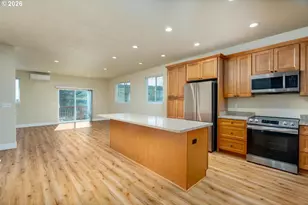 1151 W Pine St, The Dalles, OR 97058 - Photo 5