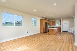 1151 W Pine St, The Dalles, OR 97058 - Photo 17