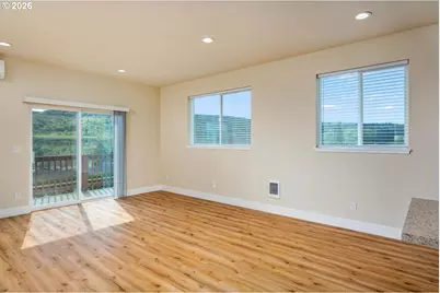 1151 W Pine St, The Dalles, OR 97058 - Photo 7