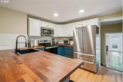 2266 SE Torbank Rd, Milwaukie, OR 97222 - Photo 13