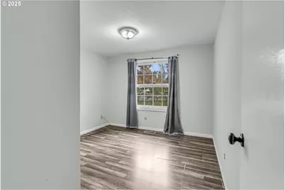 6500 SE Madrona Dr, Milwaukie, OR 97222 - Photo 21