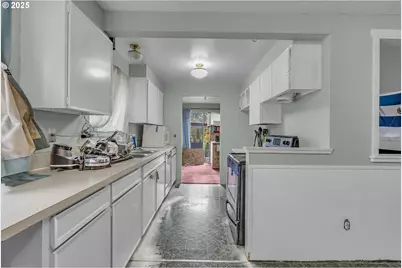 6500 SE Madrona Dr, Milwaukie, OR 97222 - Photo 15