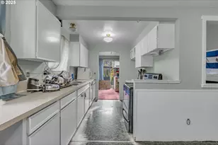 6500 SE Madrona Dr, Milwaukie, OR 97222 - Photo 15