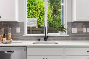 7474 N Polk Ave, Portland, OR 97203 - Photo 9