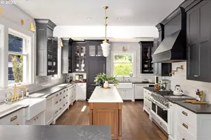 11175 S Riverwood Rd, Portland, OR 97219 - Photo 13