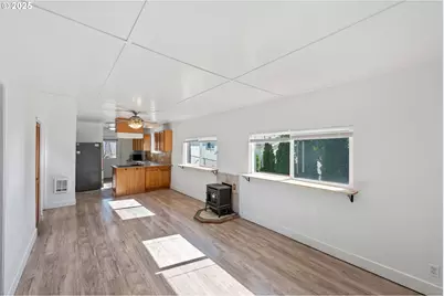 235 N Wall St, Coos Bay, OR 97420 - Photo 9