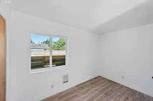 235 N Wall St, Coos Bay, OR 97420 - Photo 15