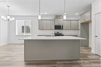 718 Tigerlily St, Silverton, OR 97381 - Photo 5