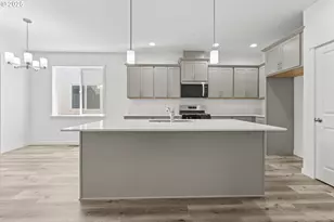 718 Tigerlily St, Silverton, OR 97381 - Photo 5