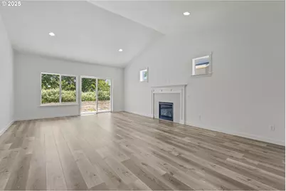 718 Tigerlily St, Silverton, OR 97381 - Photo 13