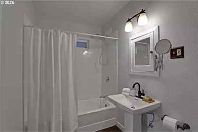 6425 NE 35th Ave, Portland, OR 97211 - Photo 19