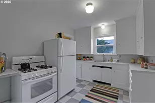 6425 NE 35th Ave, Portland, OR 97211 - Photo 13