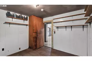 42 E St, Lebanon, OR 97355 - Photo 3