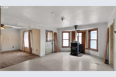 42 E St, Lebanon, OR 97355 - Photo 9