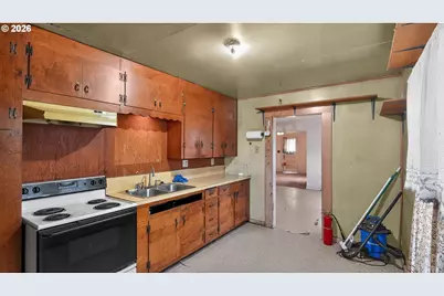 42 E St, Lebanon, OR 97355 - Photo 21