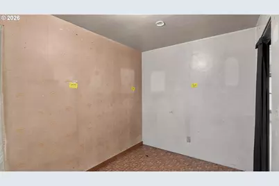 42 E St, Lebanon, OR 97355 - Photo 15