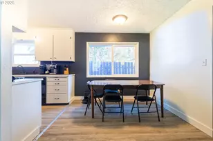 1009 13th St, La Grande, OR 97850 - Photo 5